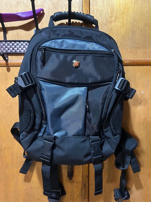 Школьный рюкзак с дождевиком