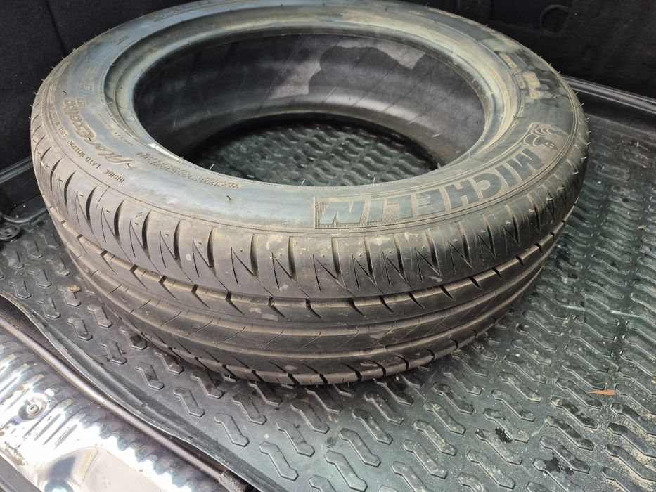 Vand 1 Anvelopa Michelin ,dimensiunea 215/55/17,94w,MODEL Pilot Exalto