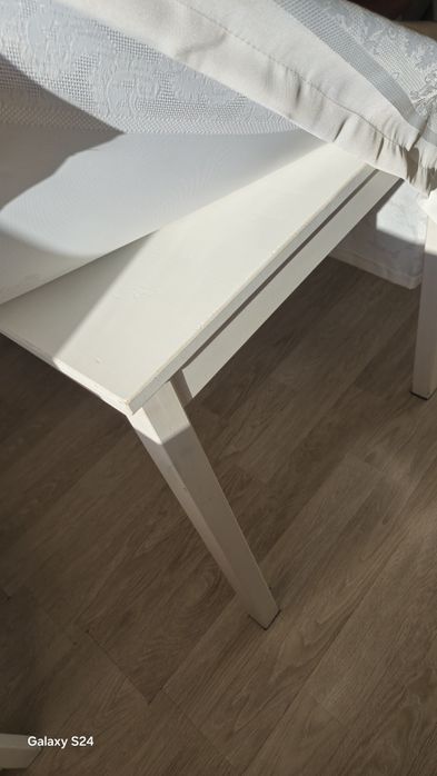 Кухонный стол и стулья