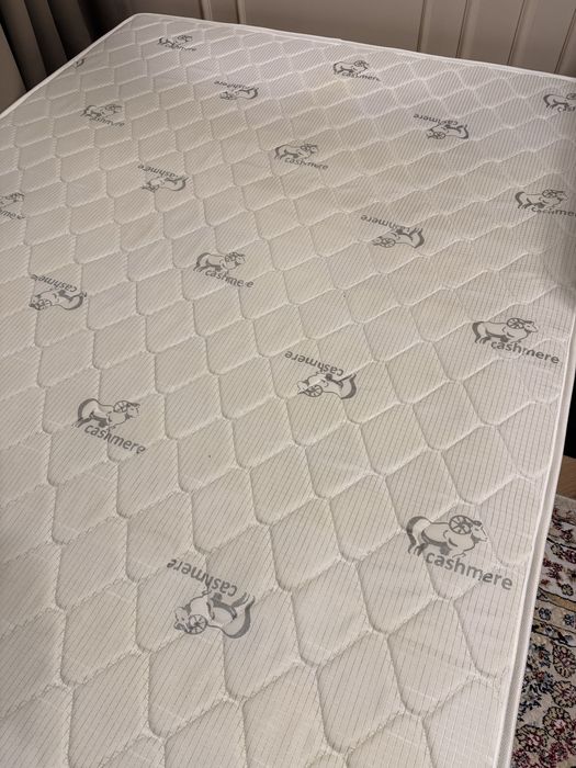 Кровать двуспальная