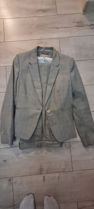 Costum H&M, sacoul marimea 36, Pantalonii mărimea 34