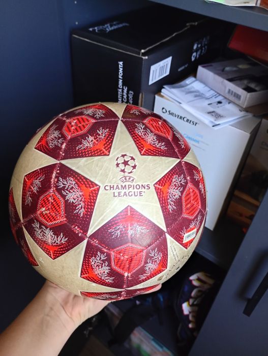 Minge champions leagues match ball
