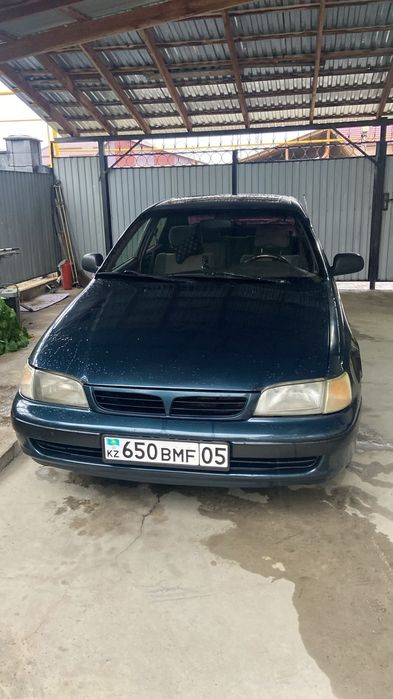 Продается Toyota carina e на ходу