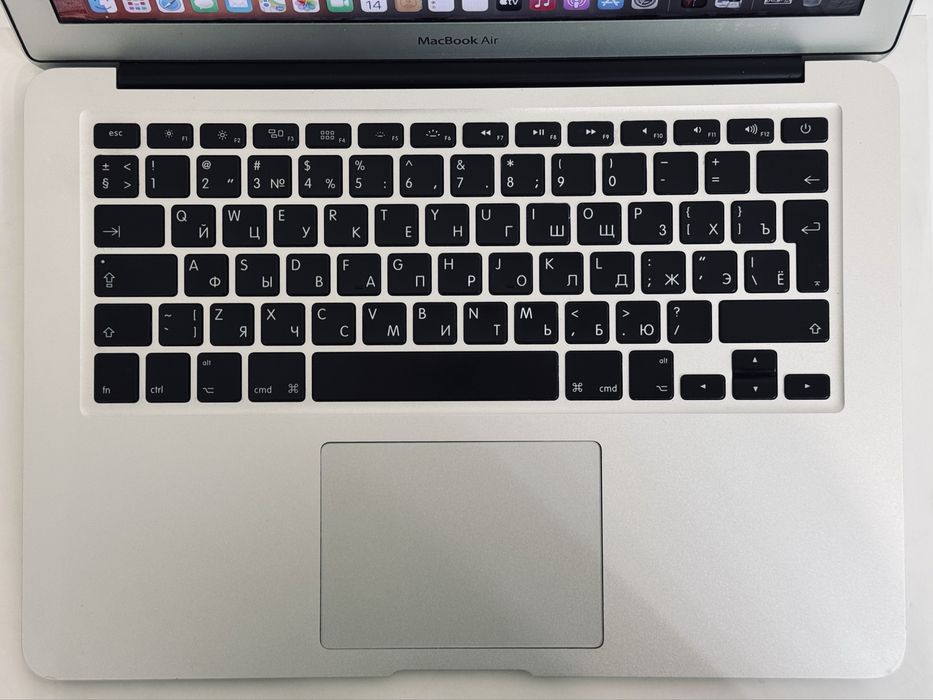 MacBook air white Дешево