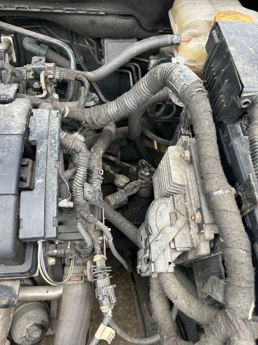 Calculator motor Opel Astra J 1.6 benzină 2012