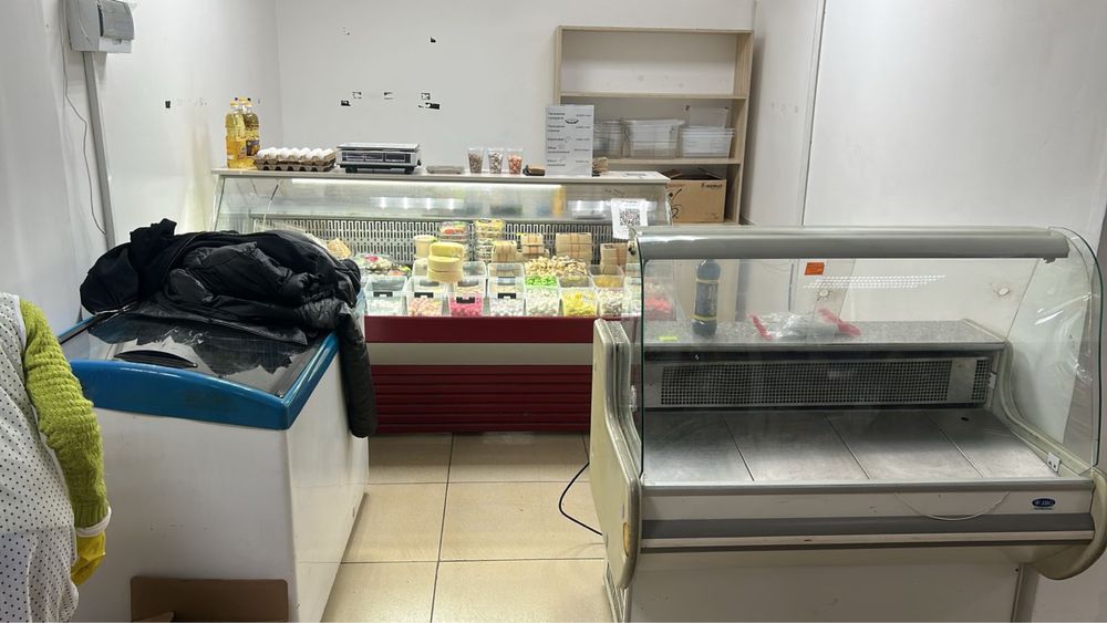 Продам холодильник морозилку