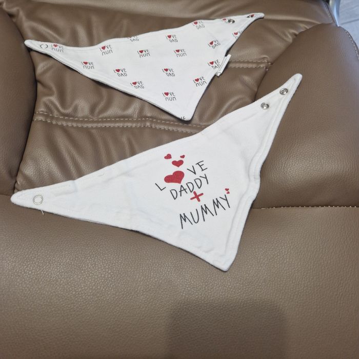 Продавам бебешки дрешки