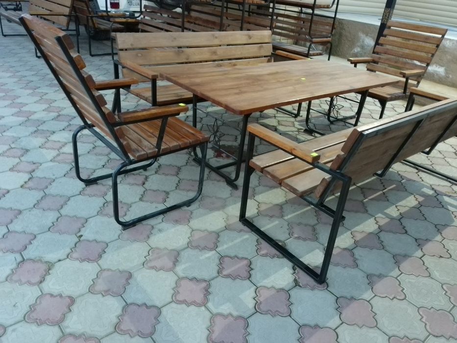 Скамейки , столы , кресла , комплектом