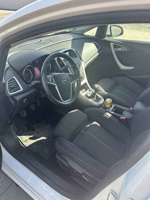 Opel Astra J ~ 2013 ~ 1.7 Diesel ~ Parktronic ~ Cârlig ~ Euro 5