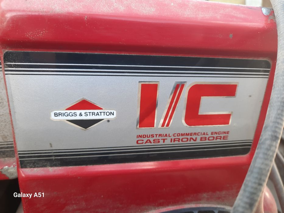 Моторна метачна машина. Професионална.