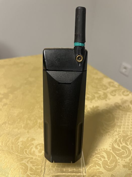 Ericsson 377 със зарядно