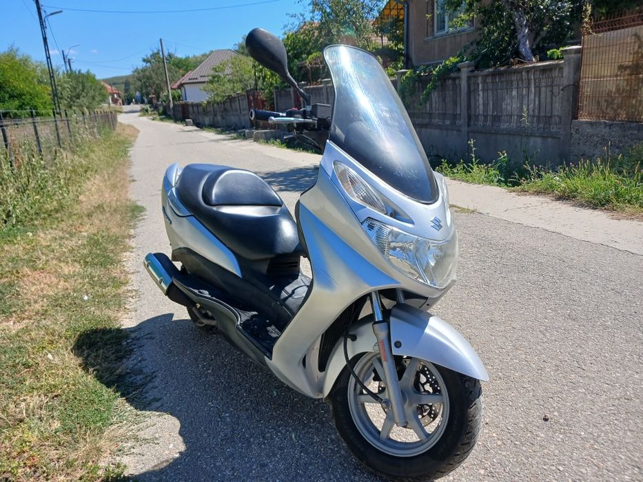 Suzuki burgman 150