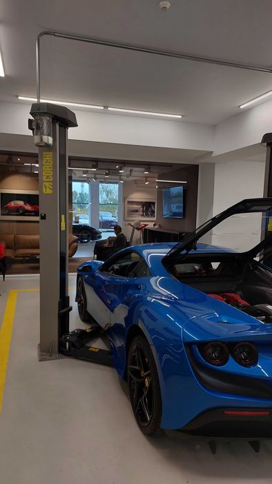 CORGHI - ERCO 3222N CEL Електро-механичен двуколонен подемник