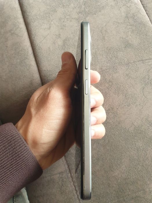 Infinix smart 9 128/6gb holati yaxshi