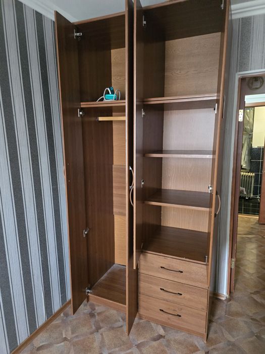 Шкафы а отличном состояний