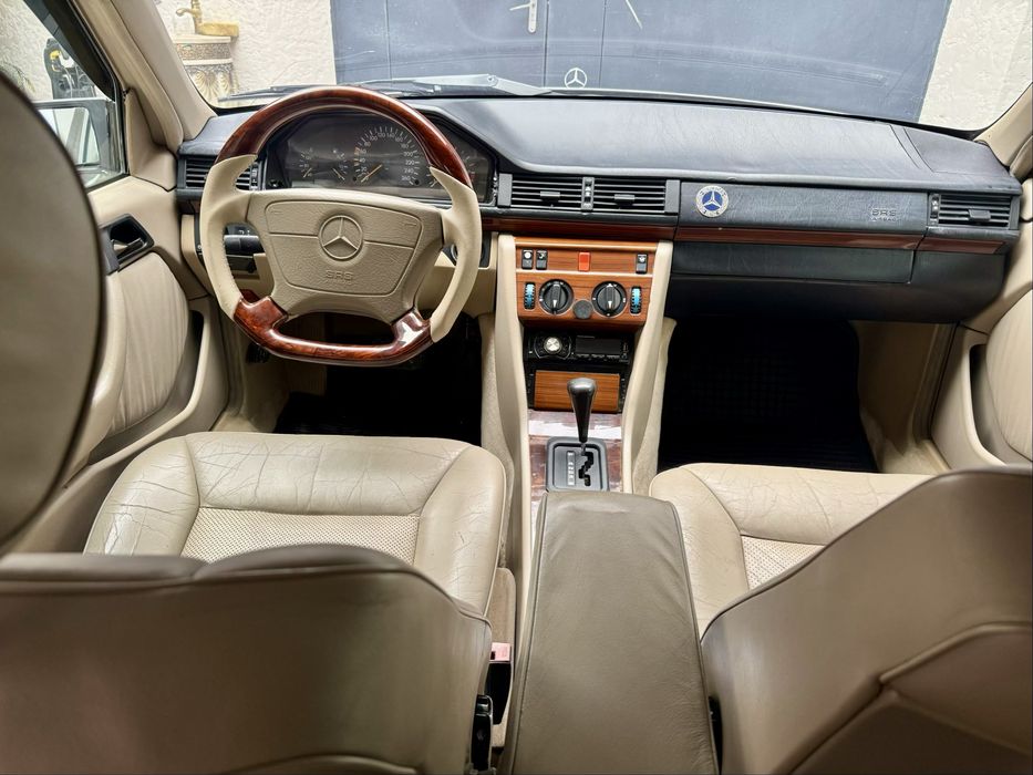 Продам мерседес ешка w124