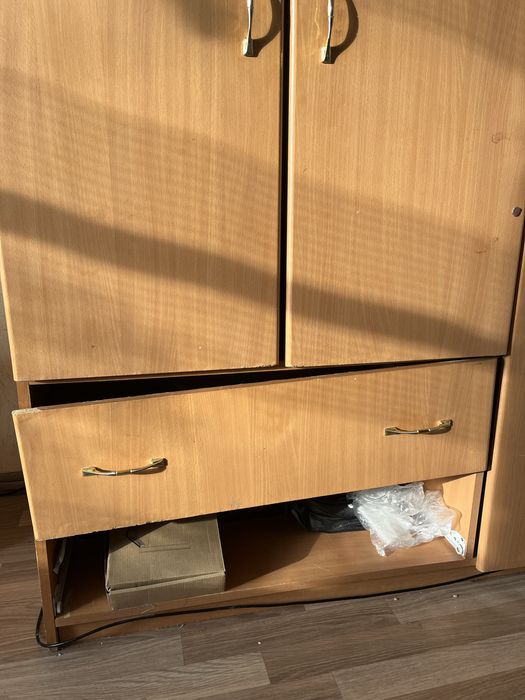 Отдам даром шкаф