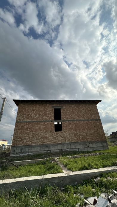 2 этажды үй сатылады