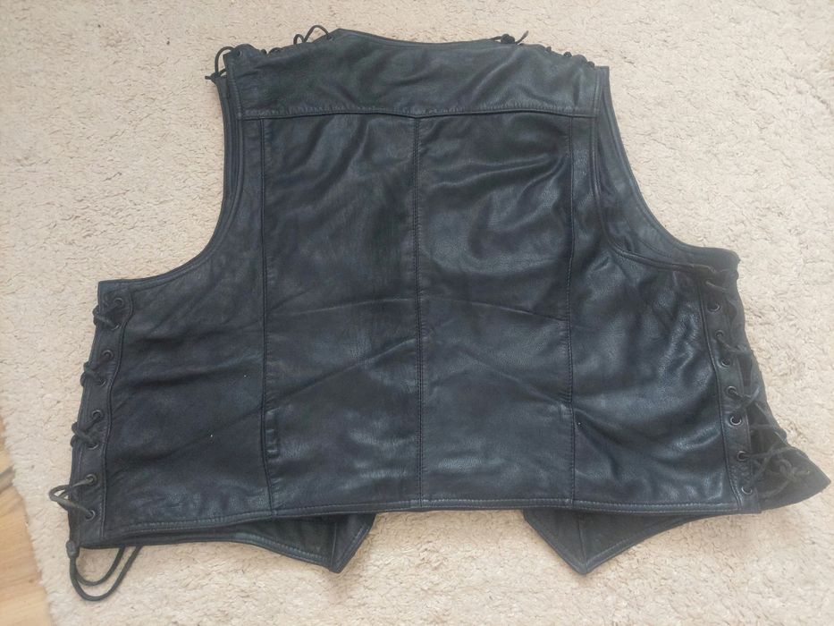 Vesta piele cu snur,de barbat ideal moto,chopper,rock sau strada, 3XL