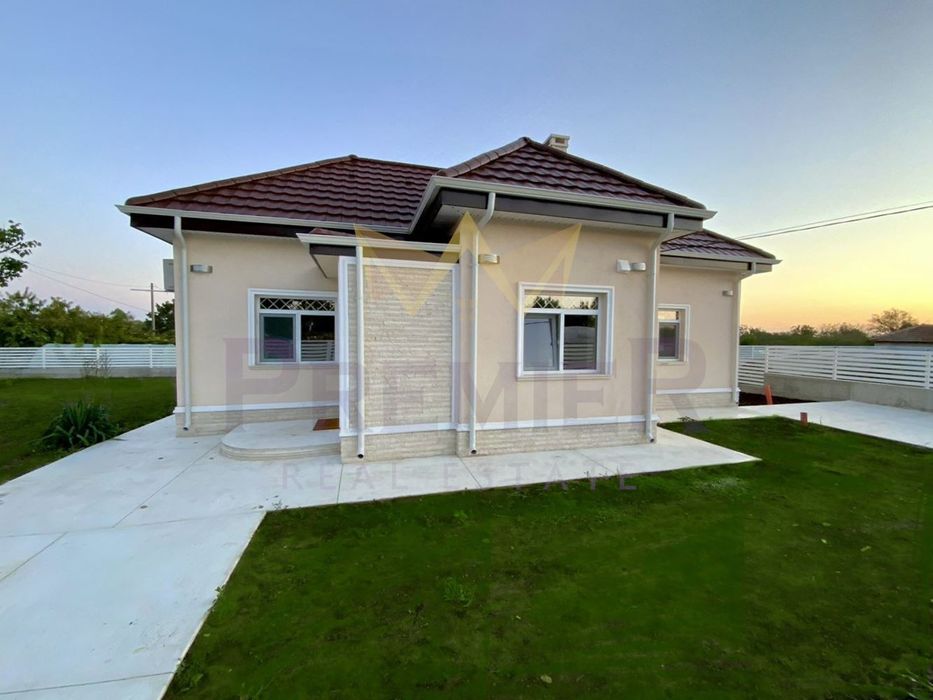 Къща в Добрич, област-с.Паскалево площ 80 цена 265000