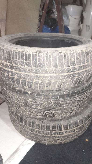 Шины 185/65R15.   3 шт