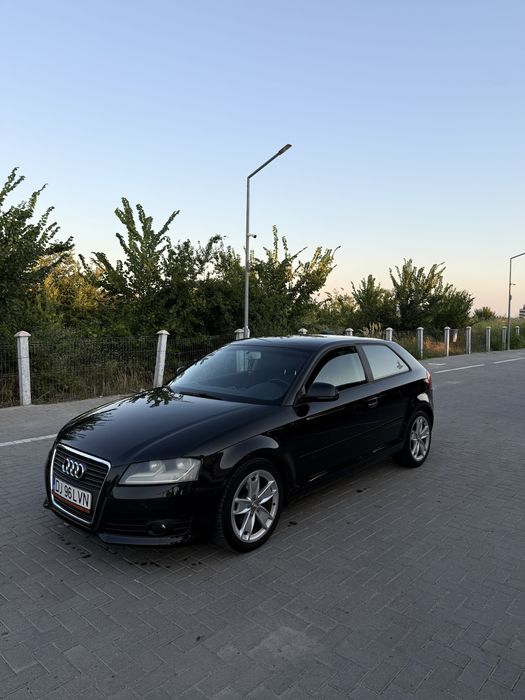 Vând Audi A3  an 2010