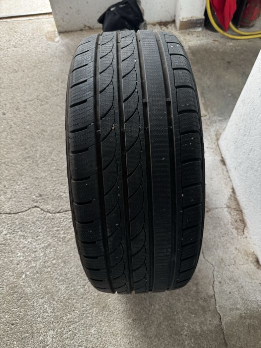 Зимни гуми Tracmax 235/45/R18