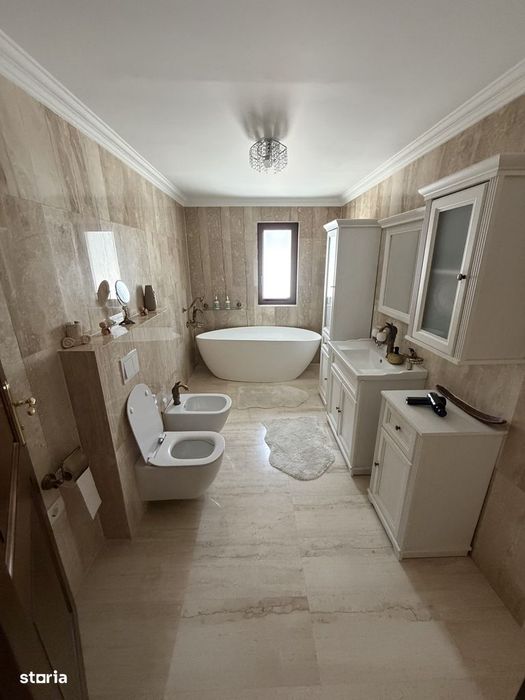 Vila de lux cu piscina