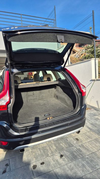 Volvo XC60 Summum D5, 215cp