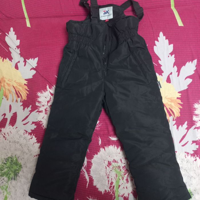 Продам комбинезон на девочку на возраст 2.25 года