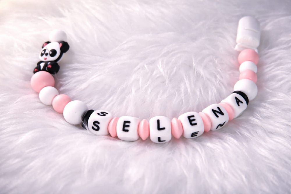 Lănțișoare suzetă personalizate