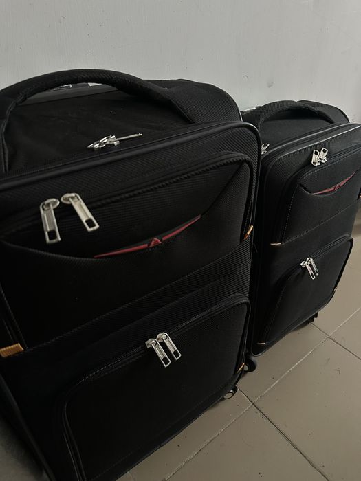 Продам чемоданы M,S(цена за два чемодана)