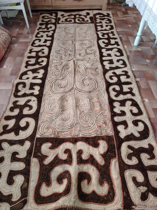 Продам казахский ковер сырмак