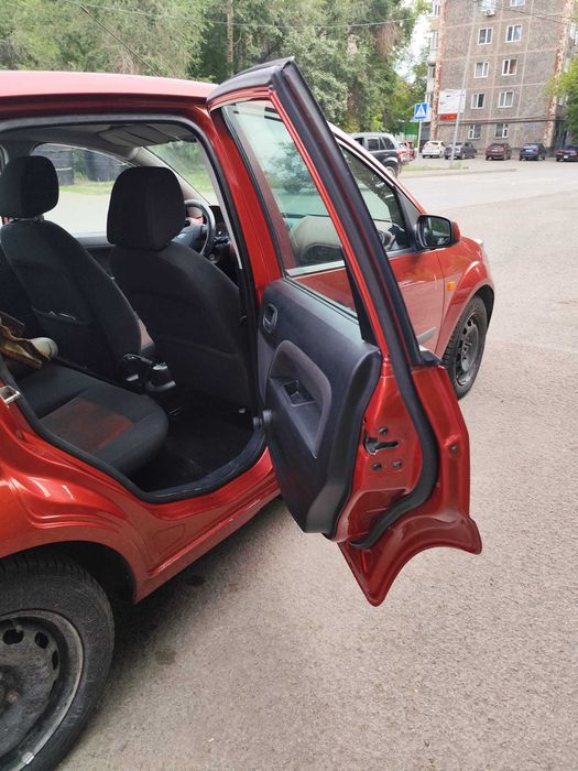 Автомобиль, Ford Fiesta. пробег 175 тыс. км.