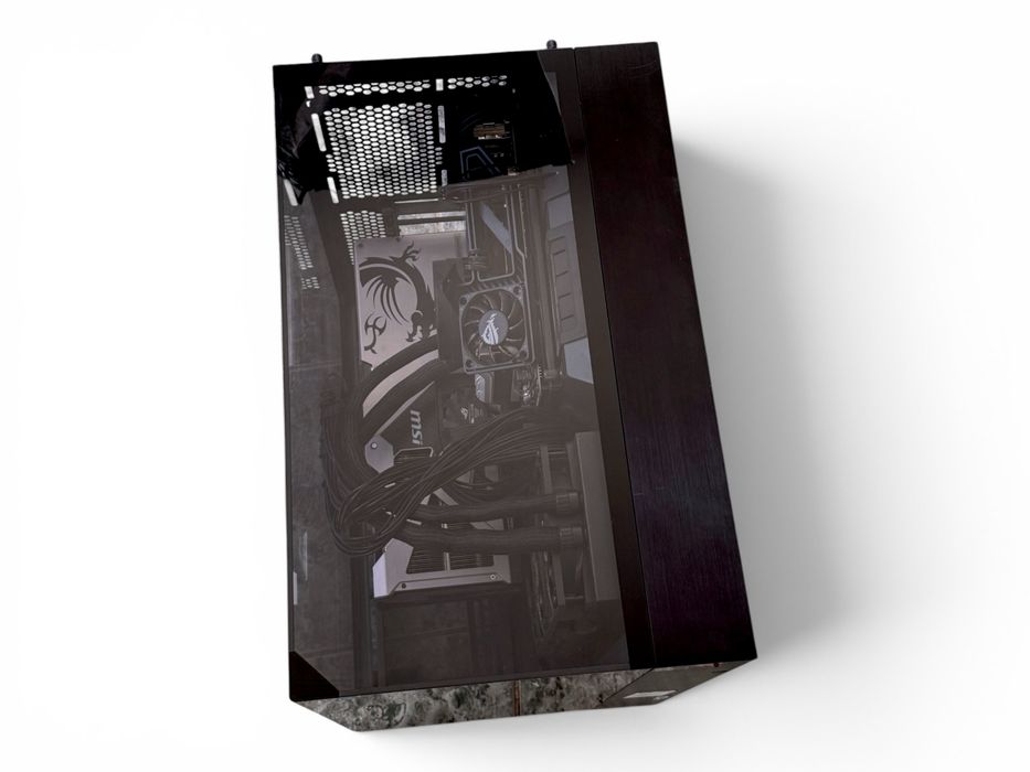 Компютърна конфигурация AMD Ryzen™️ 9 9950X3D Z5 Neo RGB 32GB DDR5-6000 Samsung 9100 PRO Heatsink 4TB MSI RTX 5090 Vanguard SOC