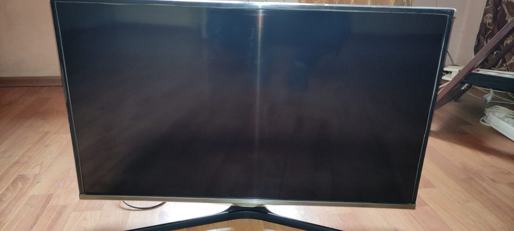 Tv Samsung , model UE32J5100AWXBT !