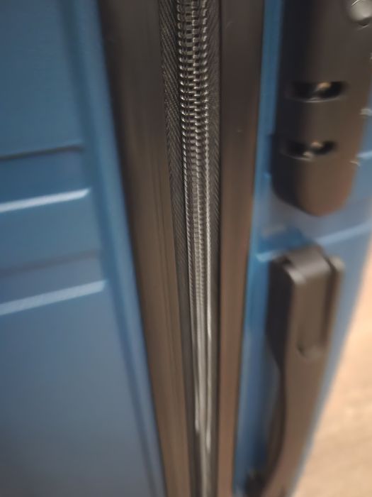 Неразличим от нов куфар