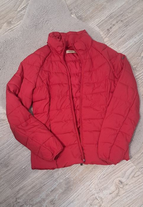 Червено дамско яке