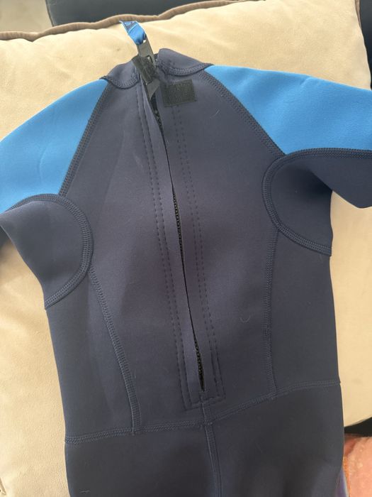 Детски неопренов костюм за плуване