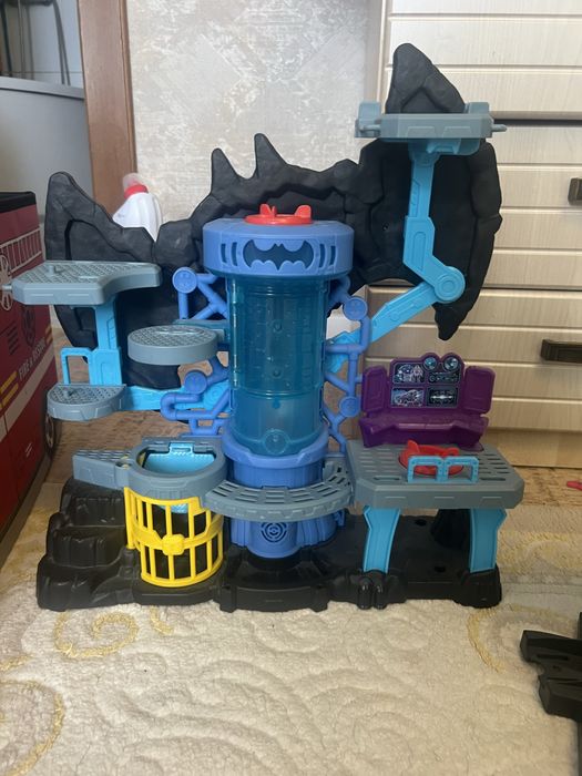 Продам игрушки для мальчика