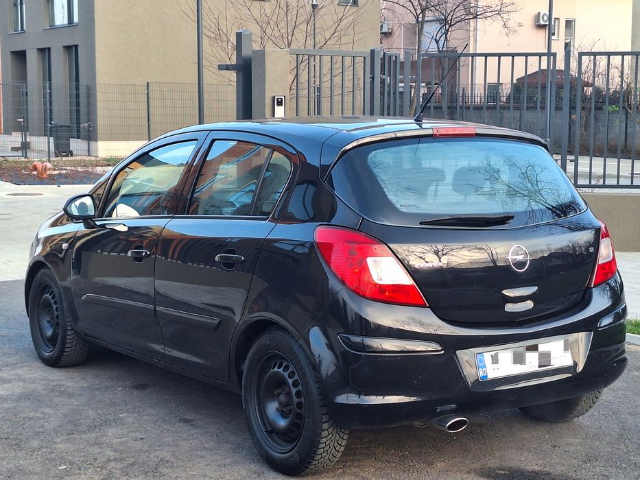 Opel Corsa D • 1.2 Benzina • Hatchback •