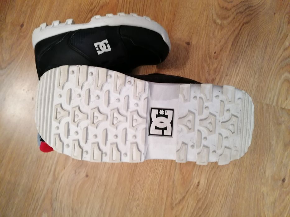 Сноуборд обувки  DC Shoes 36 размер Боа закопчаване