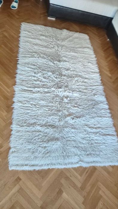 Китеник / губер като килим, покривка за легло или диван