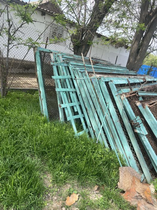 Уголникпен қоршалған сетка сатамын