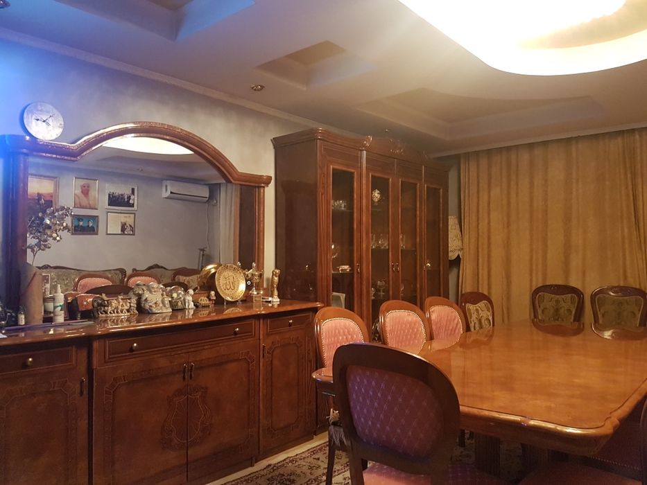 2+3 кoм.за акиматом 1 этаж.