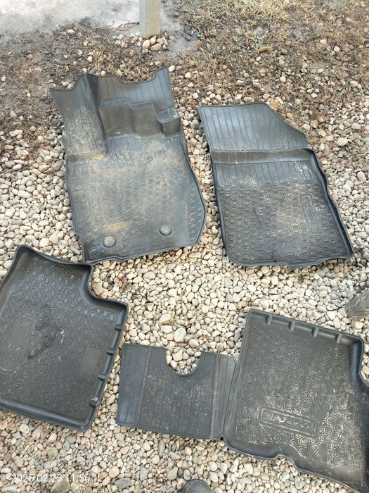 Коврик на Рено Дастер