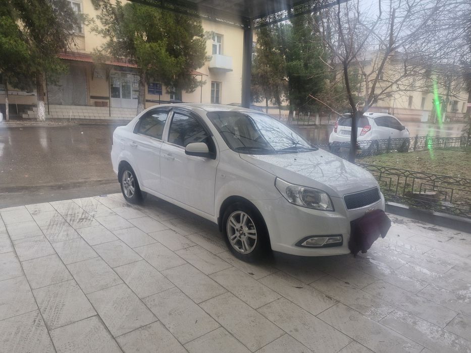 Продаётся Нексия  3  Автомат