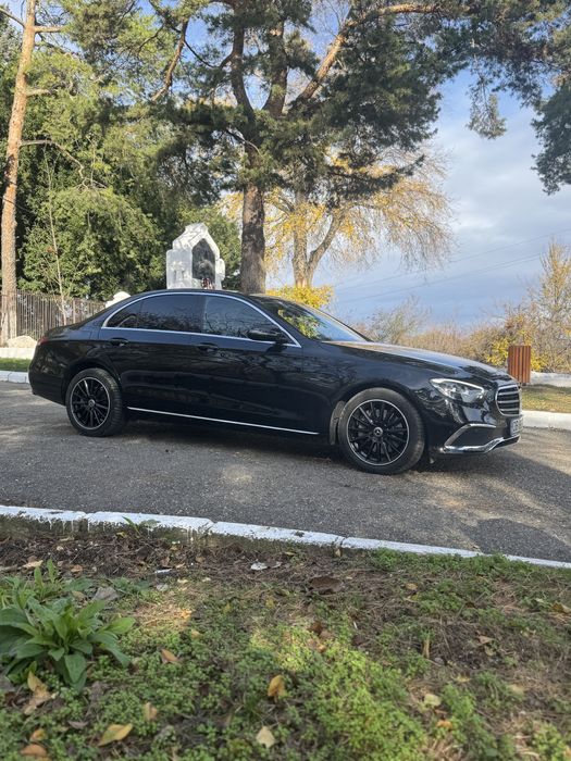 Mercedes E 300 Plug-in Hybrid ( diesel + electric)