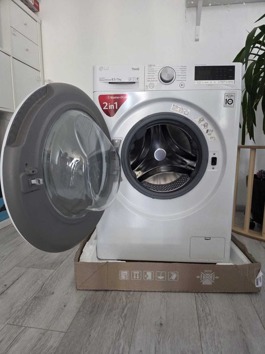 Masina de spalat rufe cu uscator Slim LG