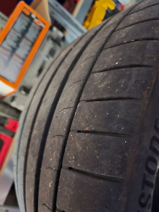 Cauciucuri vara bridgestone aproape noi 275 30 20